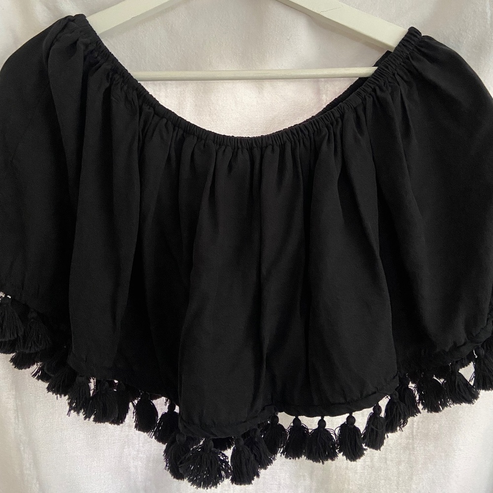 VETTA Off the Shoulder Top & Skirt Set